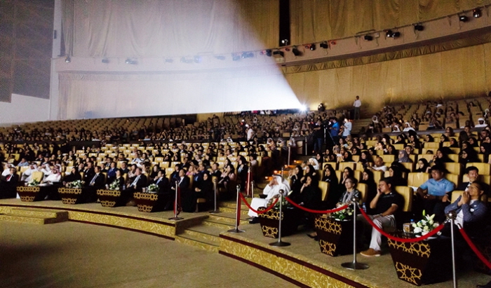 사진 3. 지난 17일 아랍에미리트(UAE) 수도 아부다비에서 열린 ‘코리아 페스티벌 2018’에 많은 관람객들이 공연을 즐기고 있다.