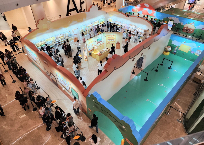 사진 4. 2025 월드 웹툰 페스티벌 팝업(마루는 강쥐)