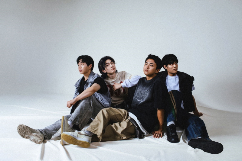 사진 9. 콘진원은 오는 11월 14일부터 15일까지 서울 마포구 무신사 개러지에서 지역 기반 음악인의 교류와 창작활동을 지원하기 위한 ‘2025 우리 음악인 축제 로컬 레이블 콘서트(Local Label Concert)’를 개최한다. (인천음악창작소 디폴트, 왼쪽부터 고세현, 이진원, 정재원, 서준혁)