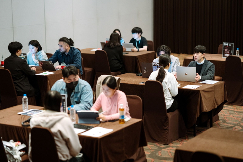 사진 6. 콘진원은 11월 11일부터 12일까지 서울가든호텔에서 ‘웹툰작가 상담회’를 개최했다.