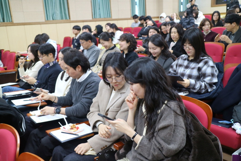 사진 4. 콘진원은 전라남도 나주시 봉황고등학교와 함께 지역 상생 교육협력 프로그램인 ‘넥스트 콘텐츠 랩’ 성과공유회를 12월 22일 봉황고등학교에서 개최했다.