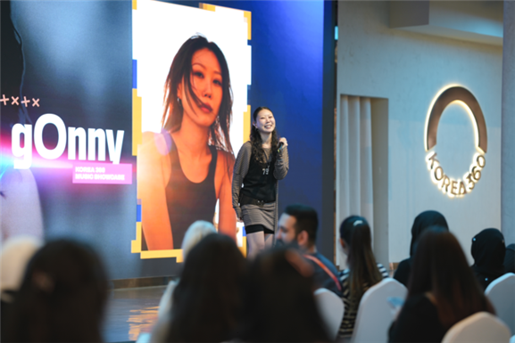 사진3. 2월 7일, 아랍에미리트 두바이 해외홍보관 ‘KOREA 360 UAE’에서 K-뮤직 쇼케이스가 개최됐다.(인디 뮤지션 거니의 공연)