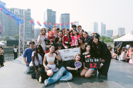 몬트리올 '포차' 축제에서 커버댄스 경연에 참여한 이들의 모습 - 출처: 포차 축제 제공